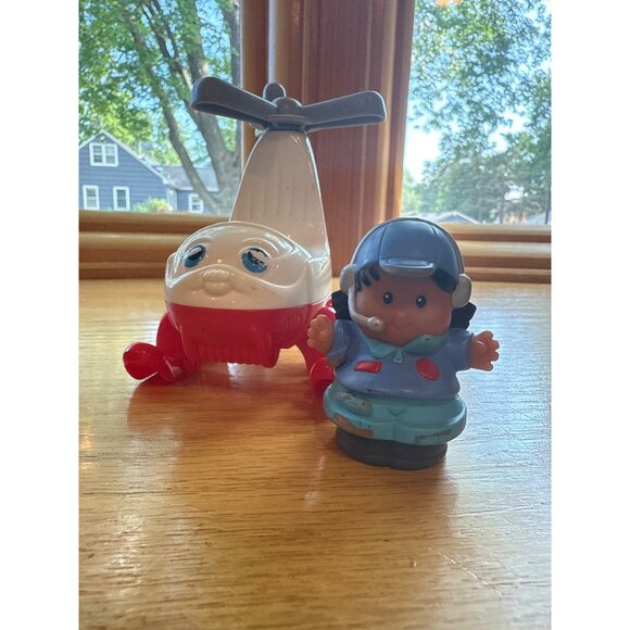 Vintage Fisher Price Little People Helicopter & Pilot Figure Set - Picture 5 of 7